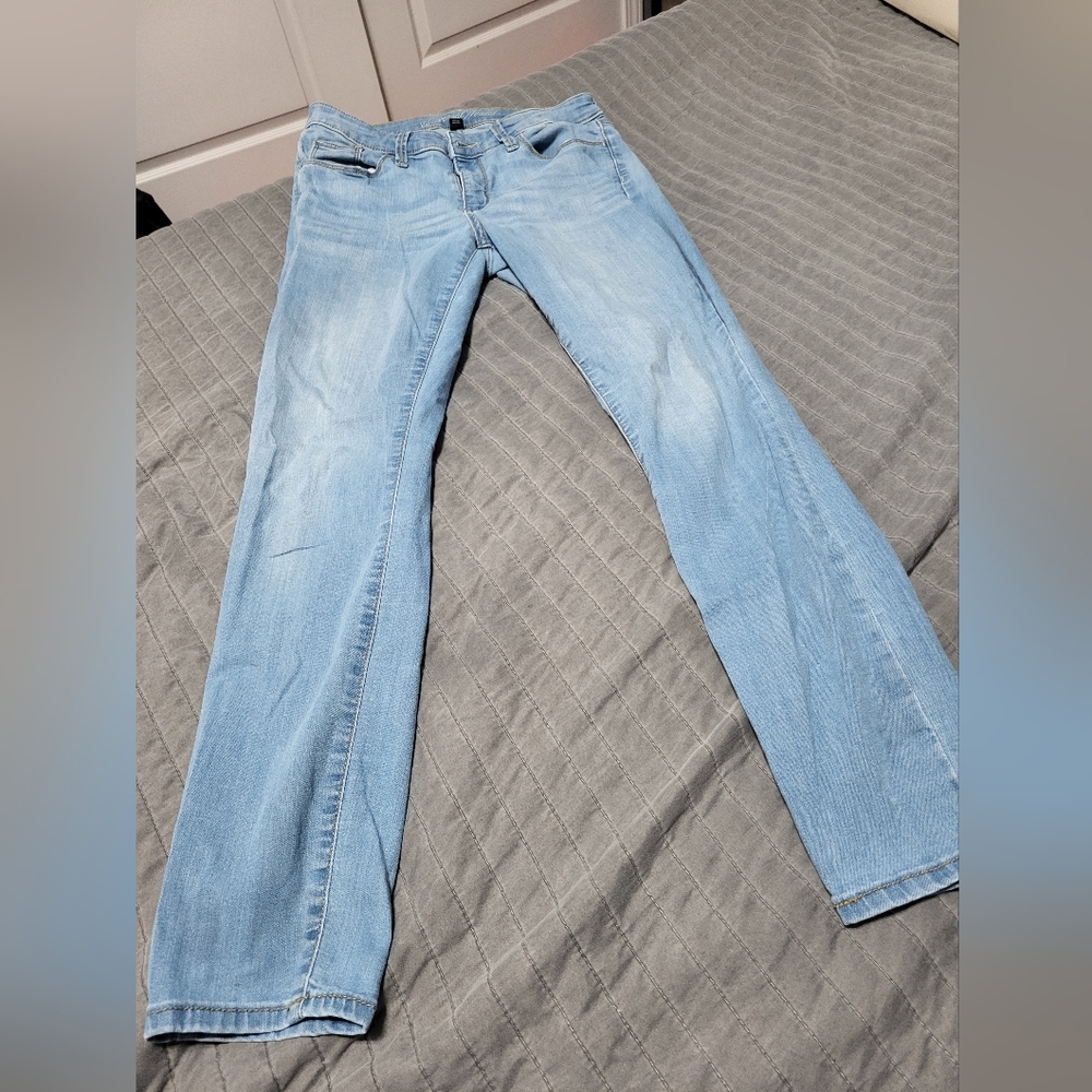 Universal thread high rise light blue skinny jeans